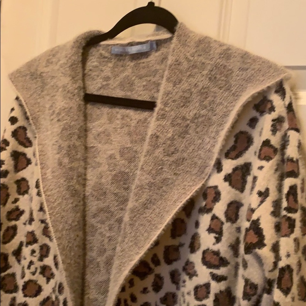 EUC Michelle Nicole Hooded Sweater - Picture 3 of 8